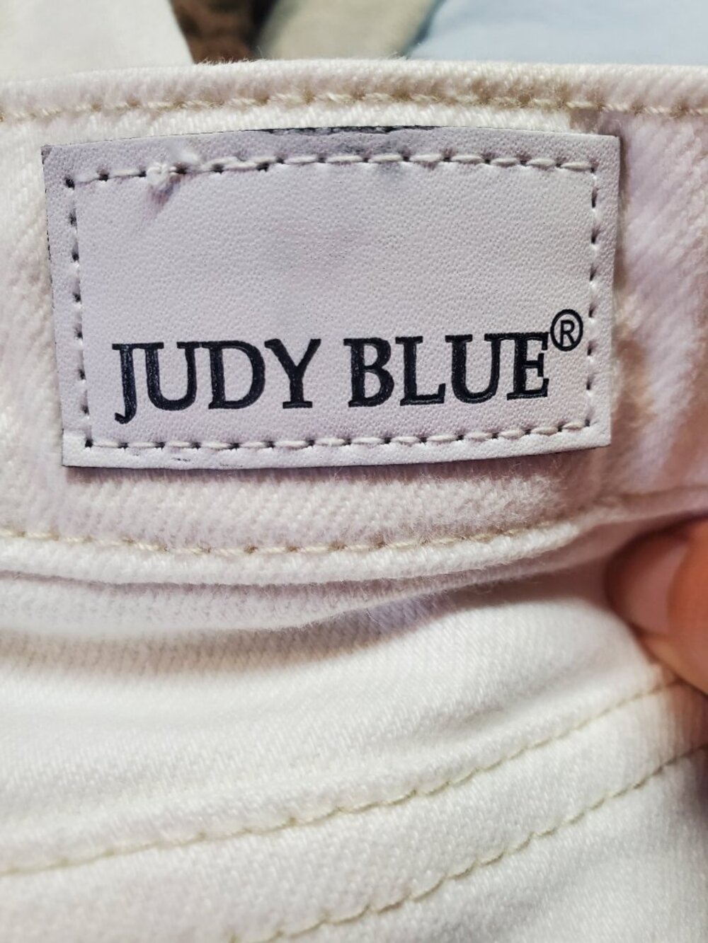 Judy Blue wide leg crop jeans - Picture 4 of 7